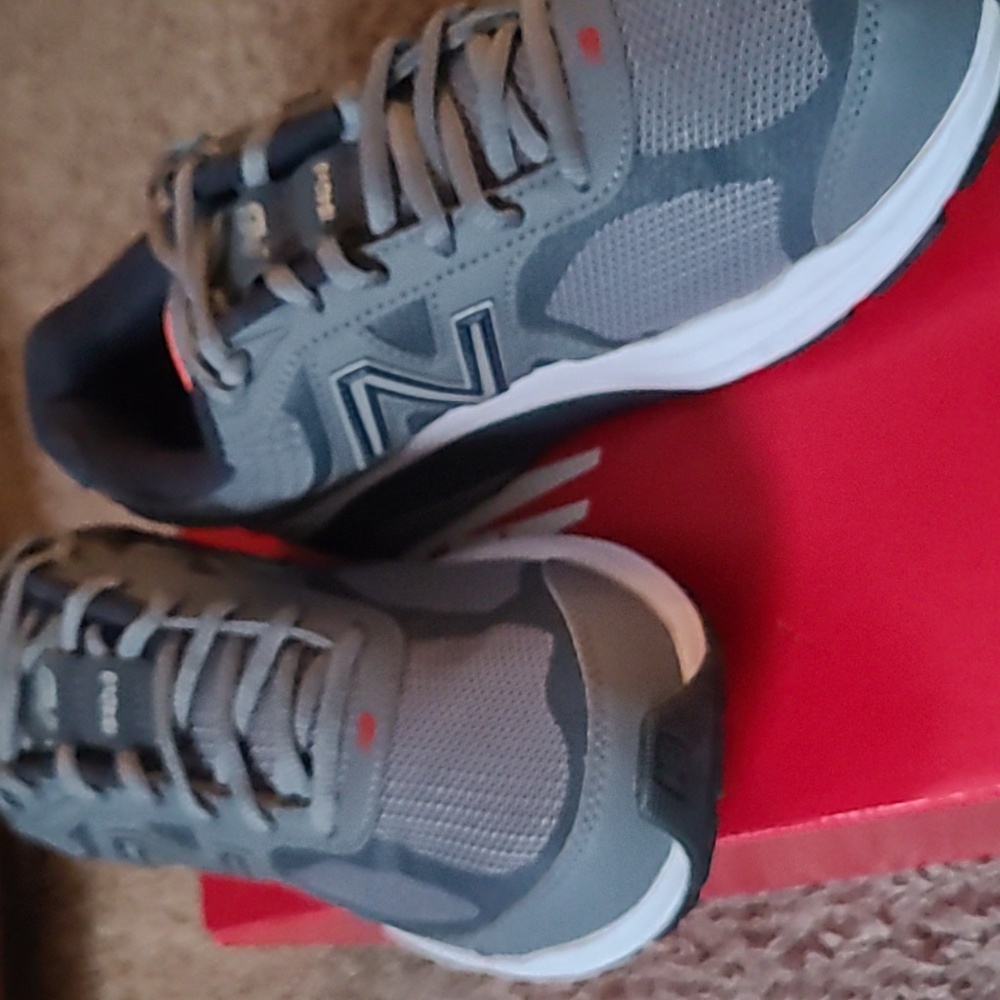 New Balance 1540v3 Woman's Gray Running Shoes.Size 10.5.,med width. - Picture 8 of 10